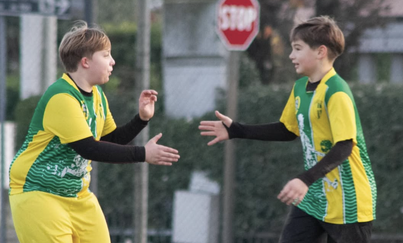 La gara d'esordio degli Juniores regionali del Plateola finisce 3 - 1 per il Football Valbrenta  